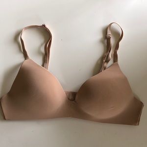 Victoria Secret No Wire Bra